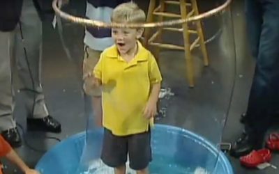 Giant Bubble Experiment | Science Experiments | Steve Spangler Science