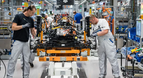 electric cars assembly line 