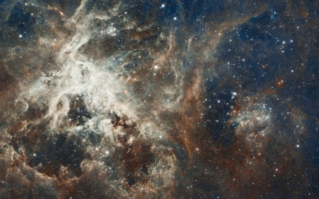 Galaxy Collision Creates “Space Triangle” in New Hubble Image – video