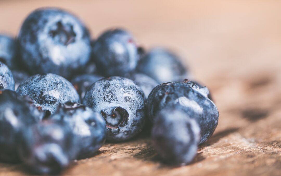 Ripe vs. Unripe Blueberries – The Water Trick!